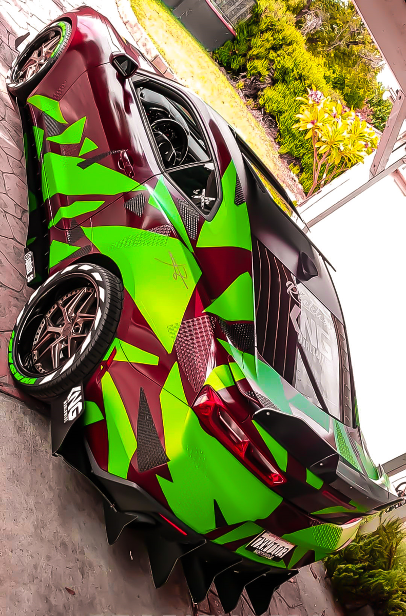 Continuous Dotted Line – Muscle Tire Lettering